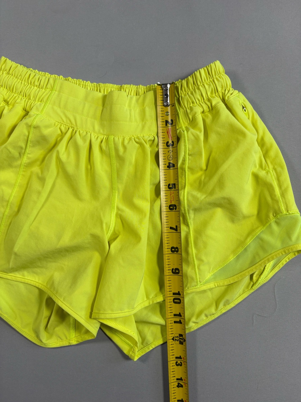 Lululemon Women's Hotty-Hot Shorts Size 6 Highlight Yellow Lined Running Shorts - Picture 6 of 8